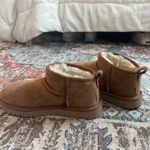 Ugg ultra mini chestnut boots!